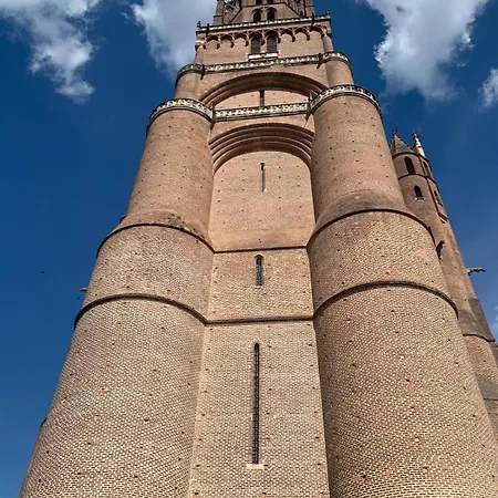 Comfort And Fab Views Albi